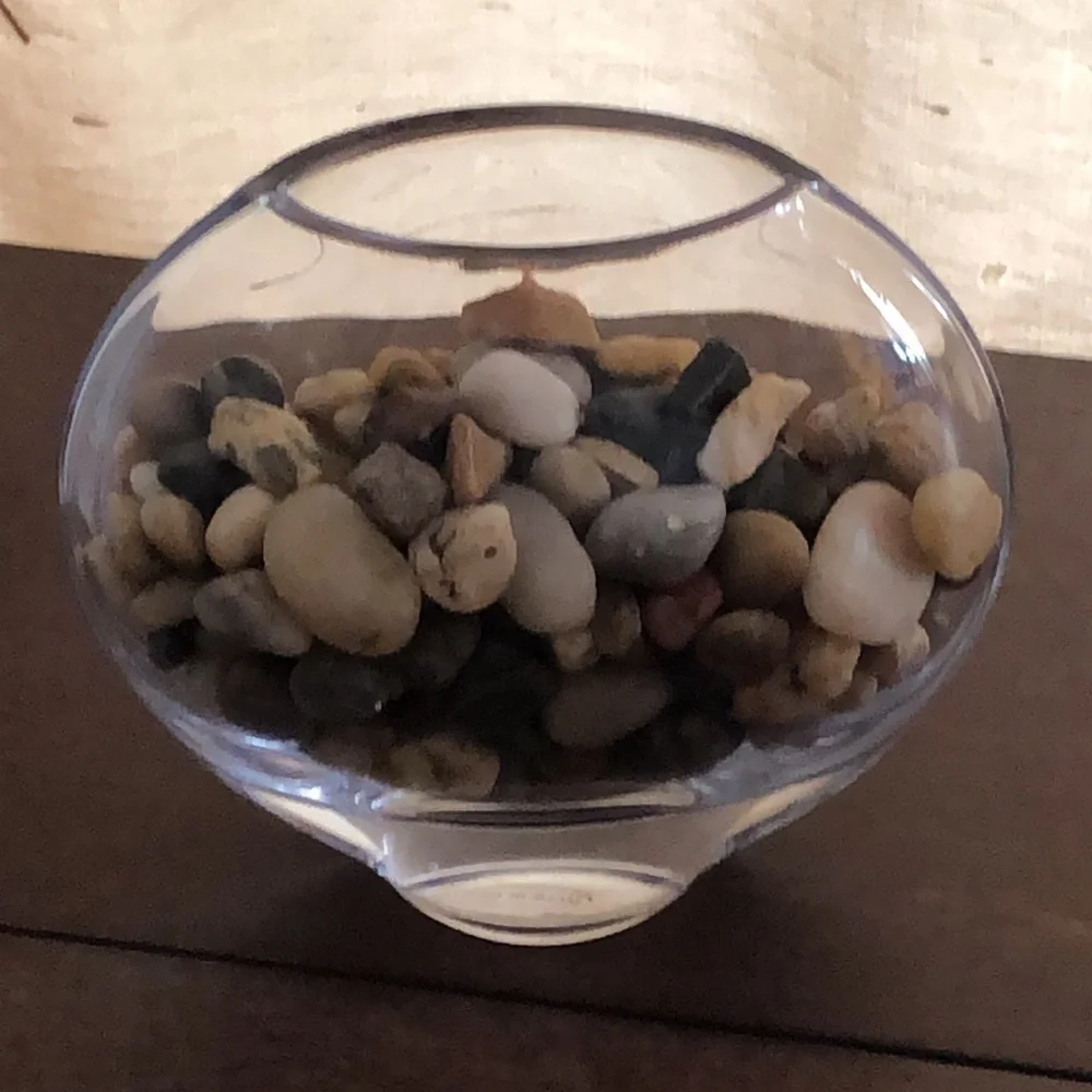 Clear Rounded narrow unique Vase 6’ x 7’ x 3’